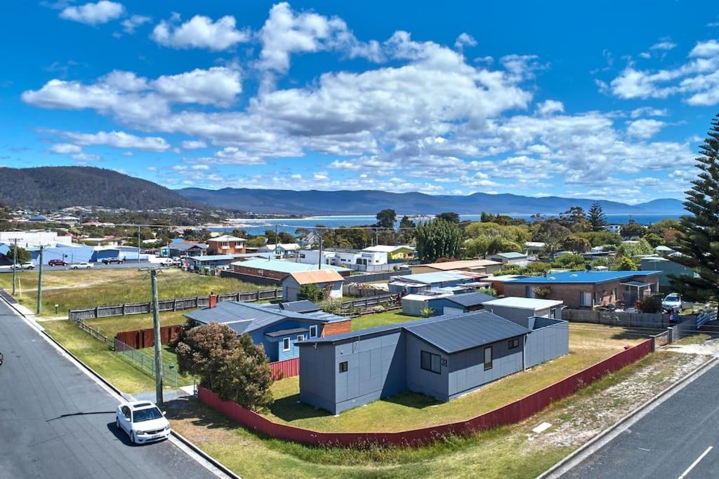 Relax 31 Renovated Bicheno Family Beach House, Bicheno (updated