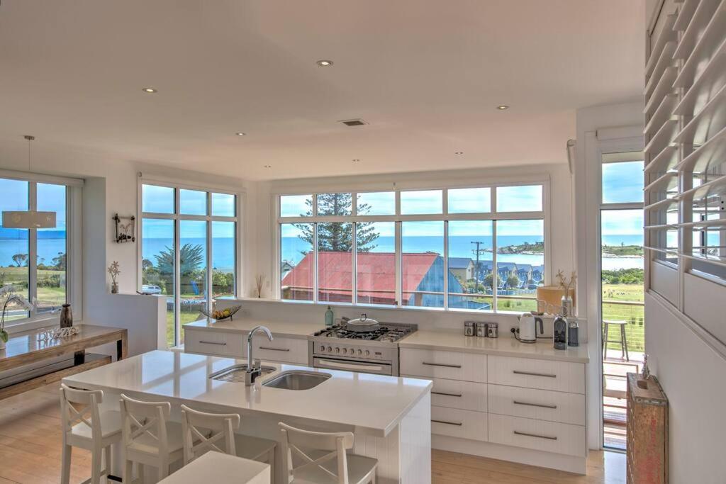 Holiday home The Ultimate Beach House Bicheno, Australia