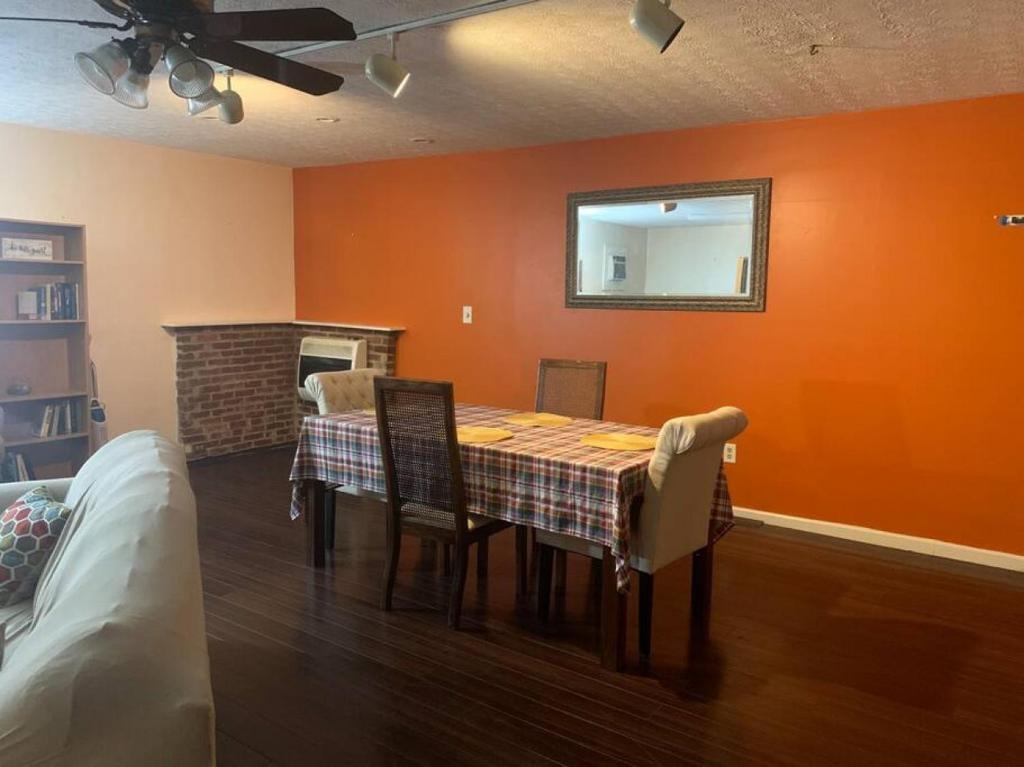 30 Royal Unit 3 Royal Treatment Studio near highway, Springboro