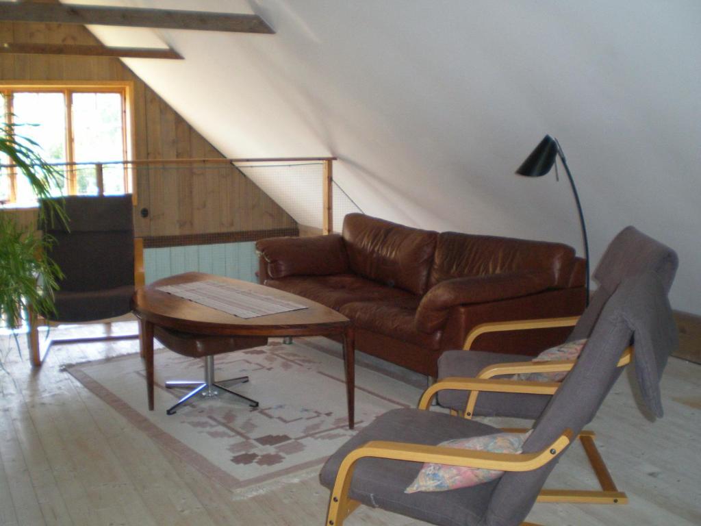 Posezení v ubytování Ljugarn Holiday Home