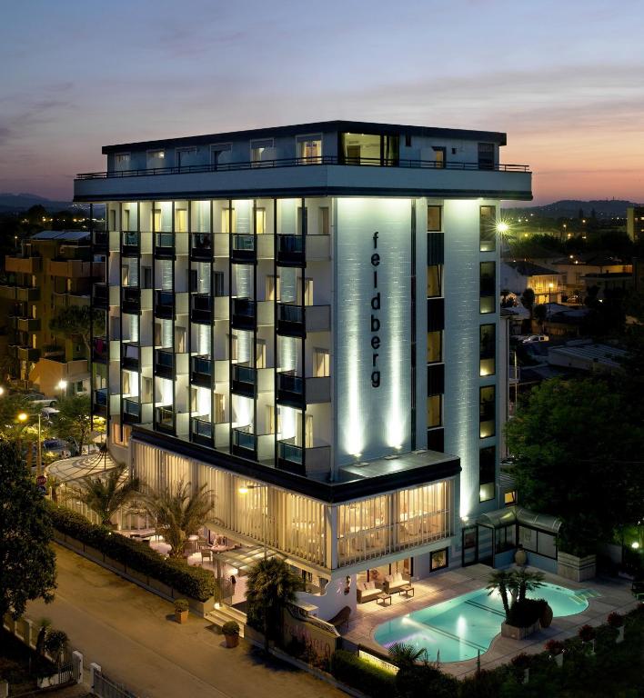 Bazén v ubytování Hotel Feldberg nebo v jeho okolí