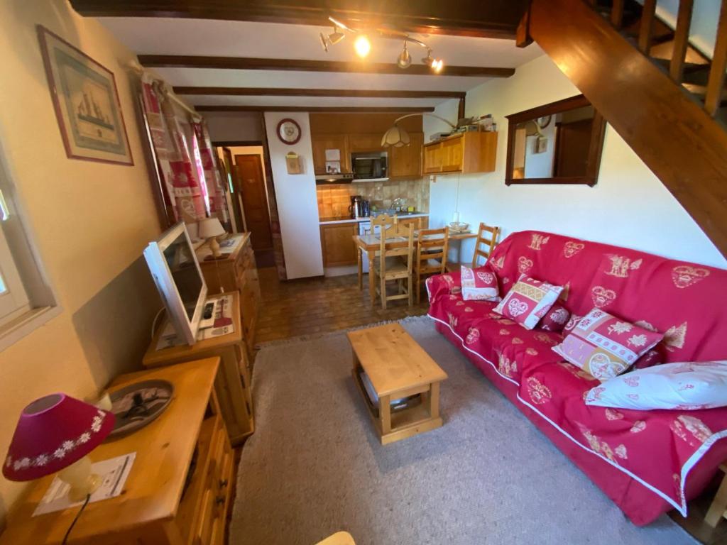 Zdjęcie z galerii obiektu Appartement Châtel 2 chambres + coin nuit, proche des télésièges et navettes, garage privatif - FR-1-693-10 w mieście Châtel