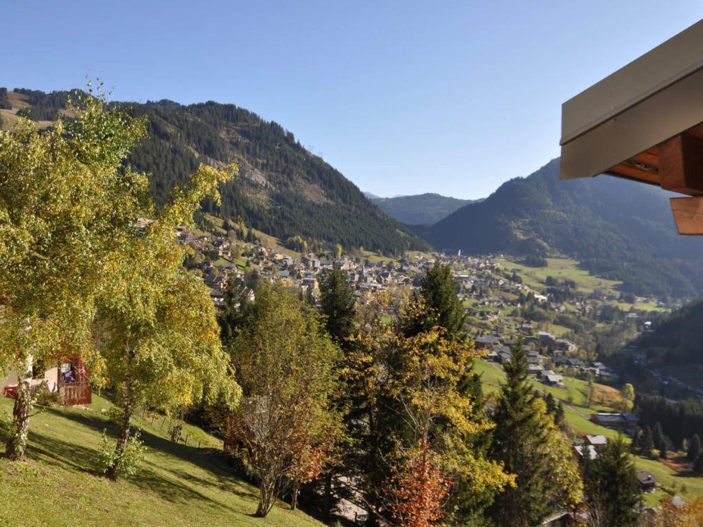 Fotografia z galérie ubytovania Appartement cosy à Petit-Châtel, à 20m des pistes, avec garage et balcon! - FR-1-693-4 v destinácii Châtel