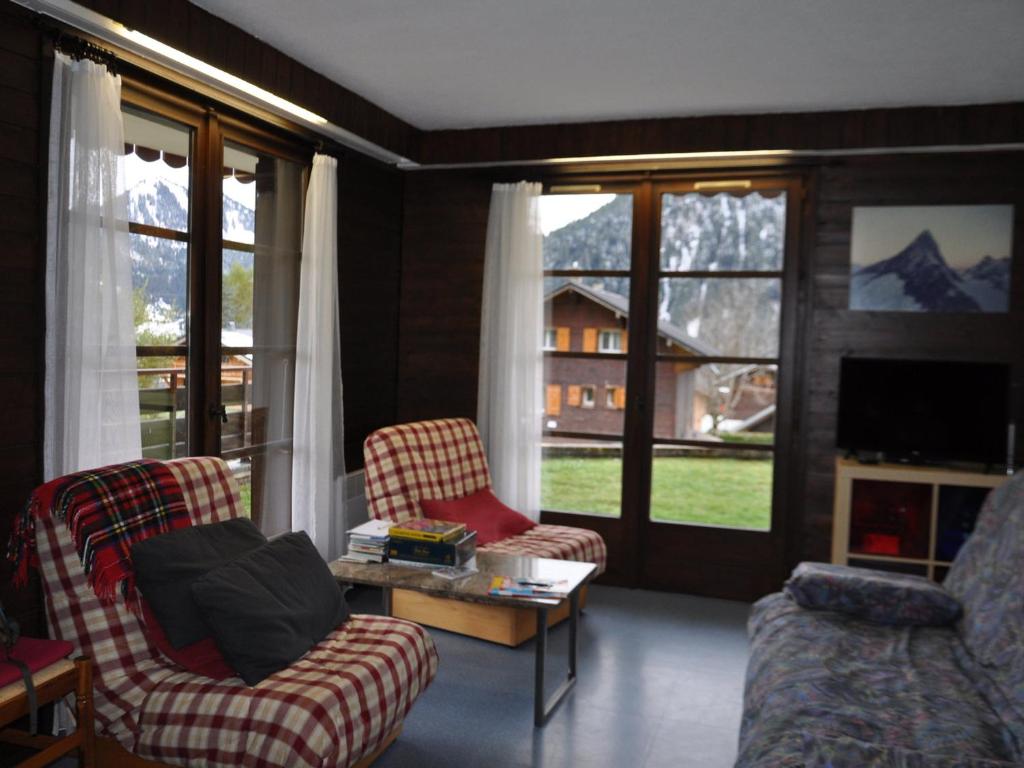 Posedenie v ubytovaní Appart 45m² avec terrasse, parking, proche télésiège et navettes à Châtel - FR-1-693-25