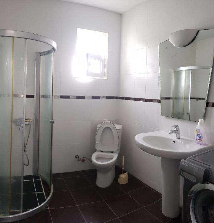 Enigma house - Sala Familiar Con Baño Compartido