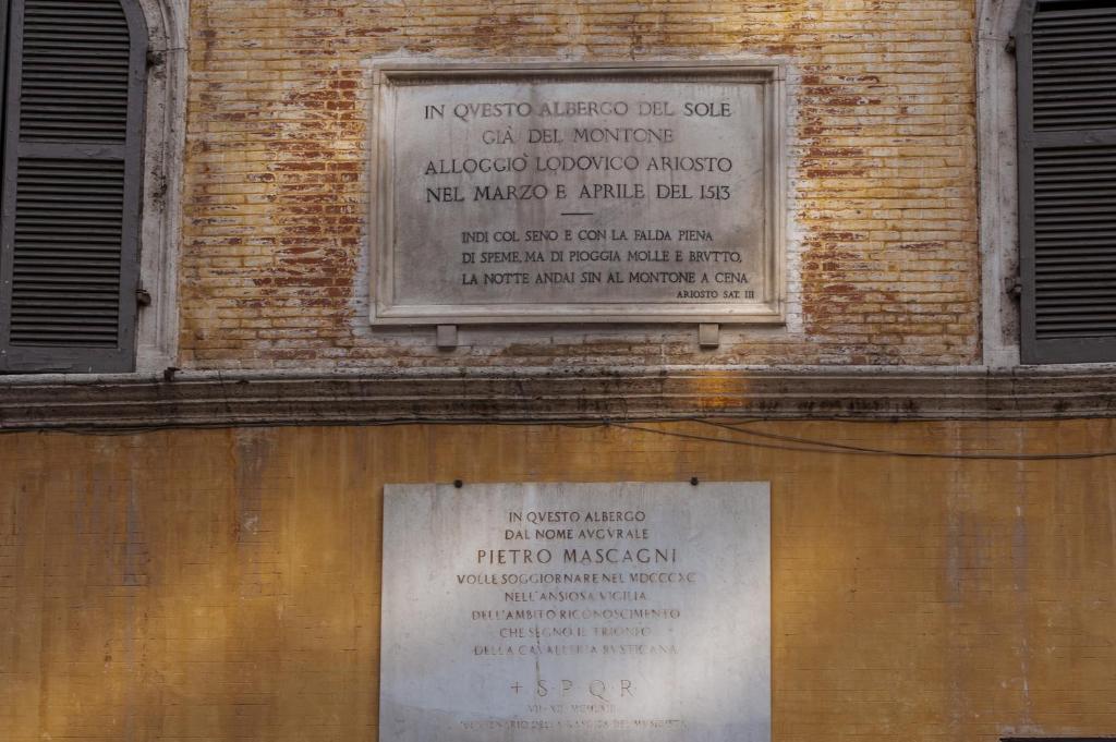 Antico Albergo del Sole al Pantheon - Resim 41