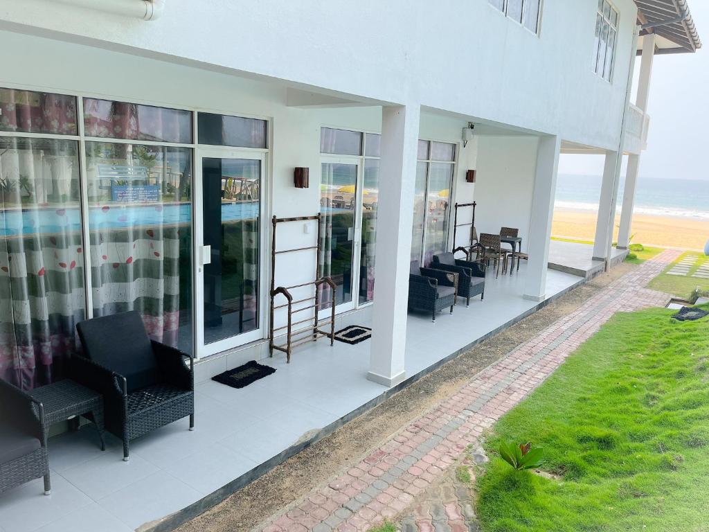 Pearl Island Beach Hotel - 15