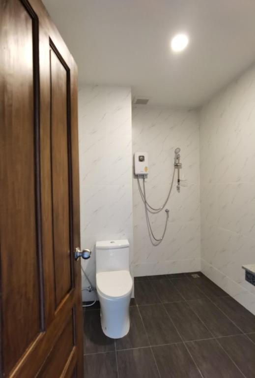 Koupelna v ubytování โรงแรมชลาลัย กระบี่ Chalalai Hotel Krabi