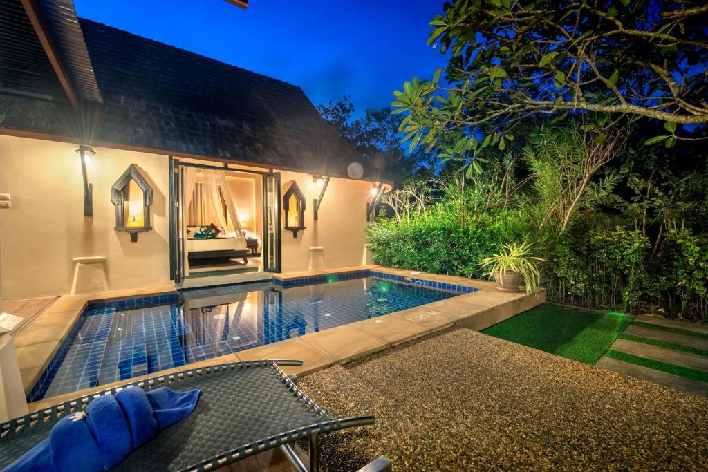 Chada Lanta Beach Resort - Villa With Private Pool