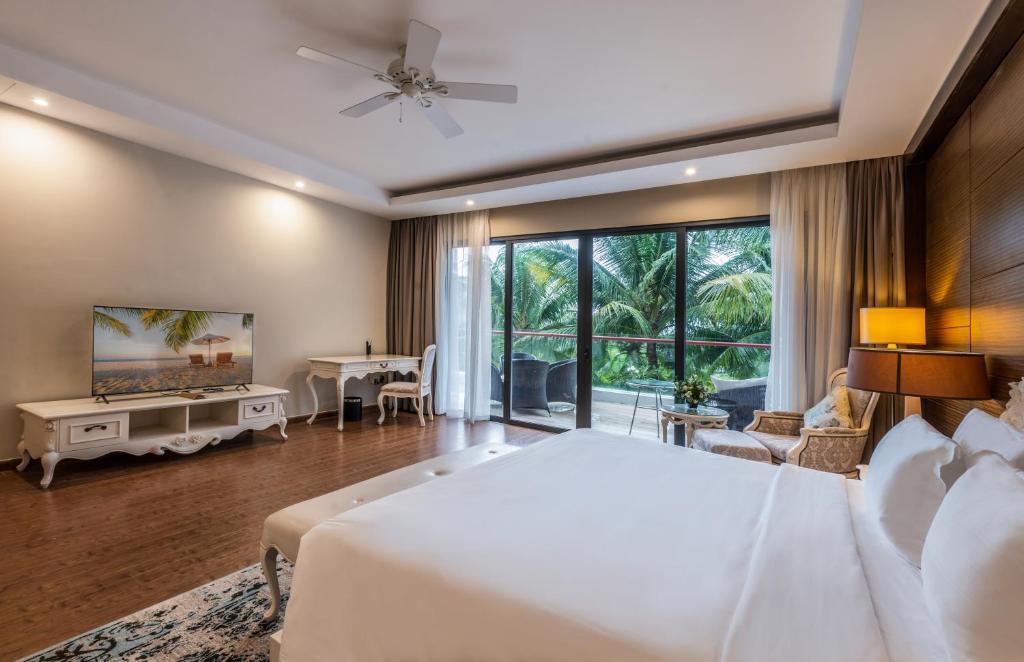 Biệt Thự 3 Phòng Ngủ - Hồ Bơi Riêng - Vé Vào Công Viên Giải Trí VinWonders