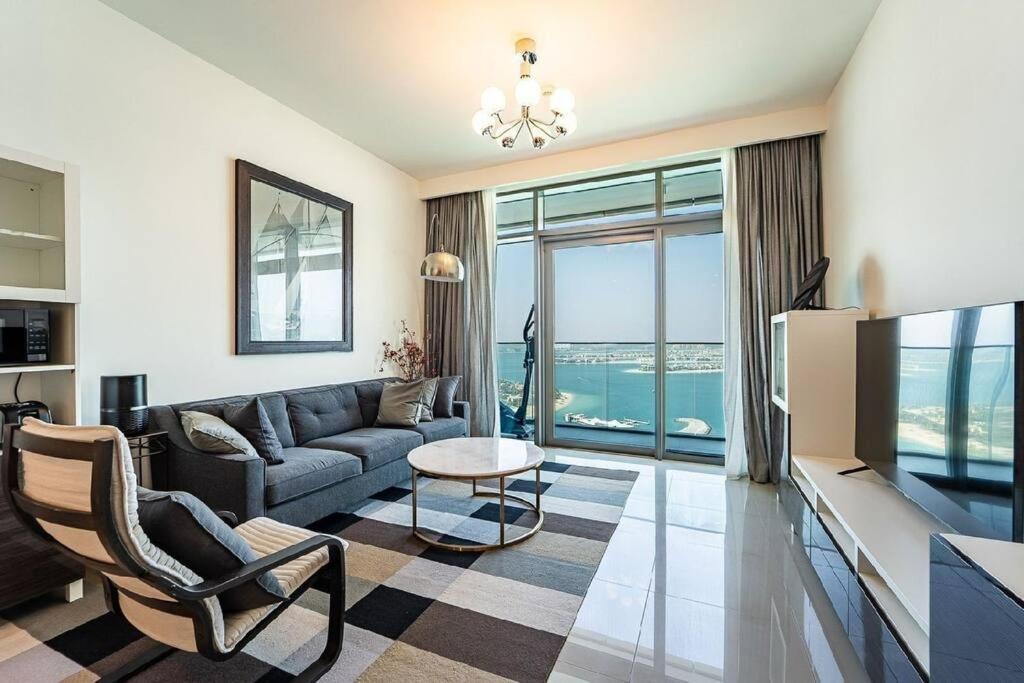 Fotografie z fotogalerie ubytování Luxury Sea View with Private Beach in a Central Location v Dubaji