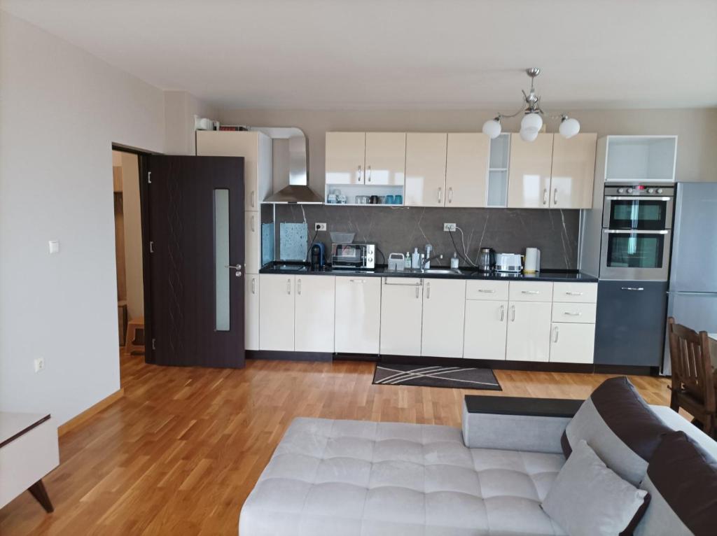 One Bedroom Apartment 46- Trakia 54 А