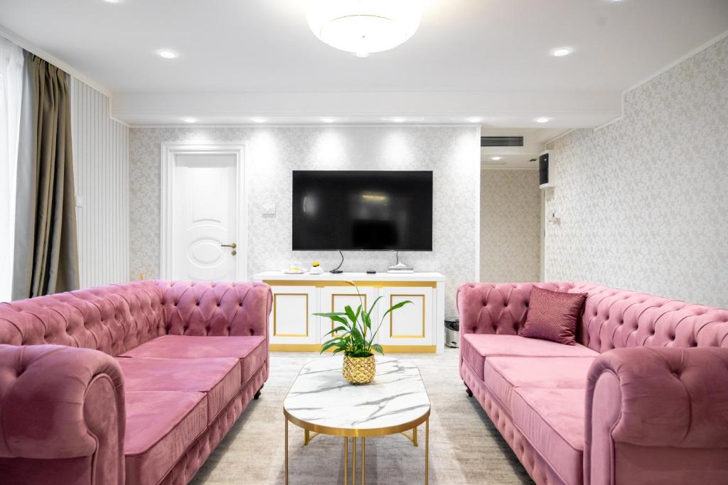 
King Suite with Balcony
