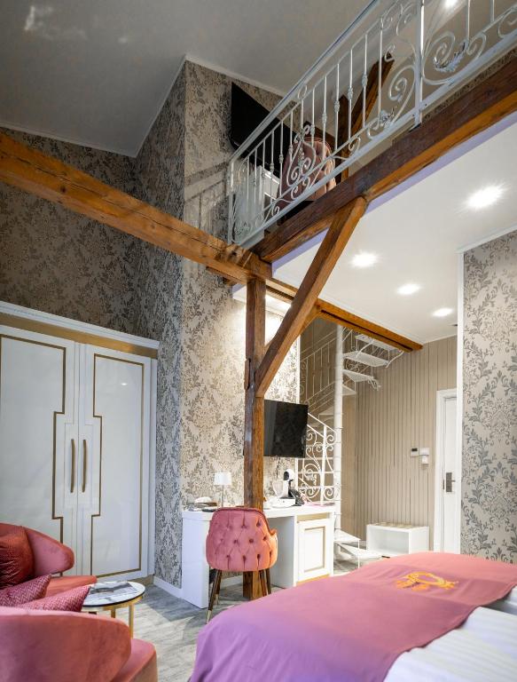 Queen Palace - Resim 2