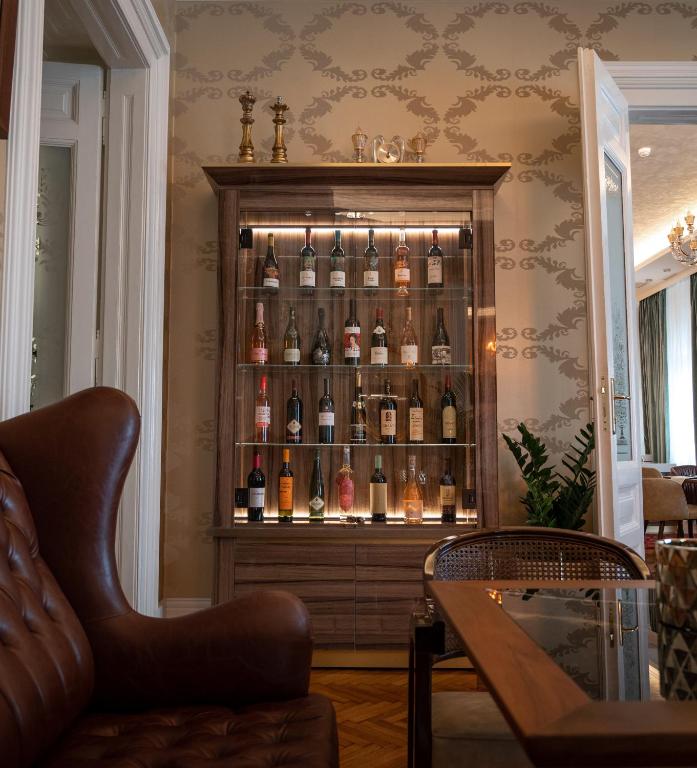 Queen Palace - Resim 3