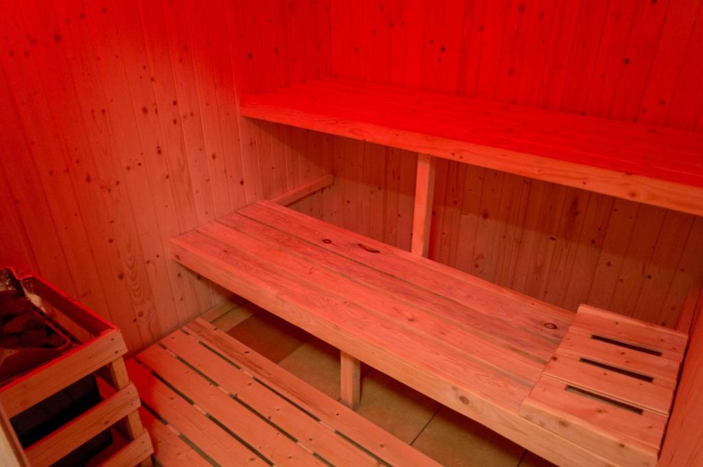 Fotografia z galérie ubytovania Harmont Montis- dawna Zającówka- IDEALNA lokalizacja - leśna enklawa w centrum miasta! Sauna, masaże, zabiegi spa! v destinácii Szklarska Poręba
