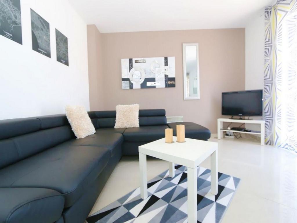 Zdjęcie z galerii obiektu Apartments Škoda I, Škoda II w Novalji