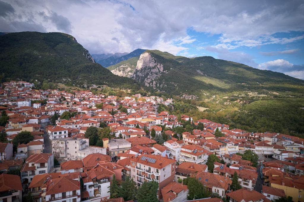 Nespecifikovaný výhled na hory nebo výhled na hory při pohledu z hotelu