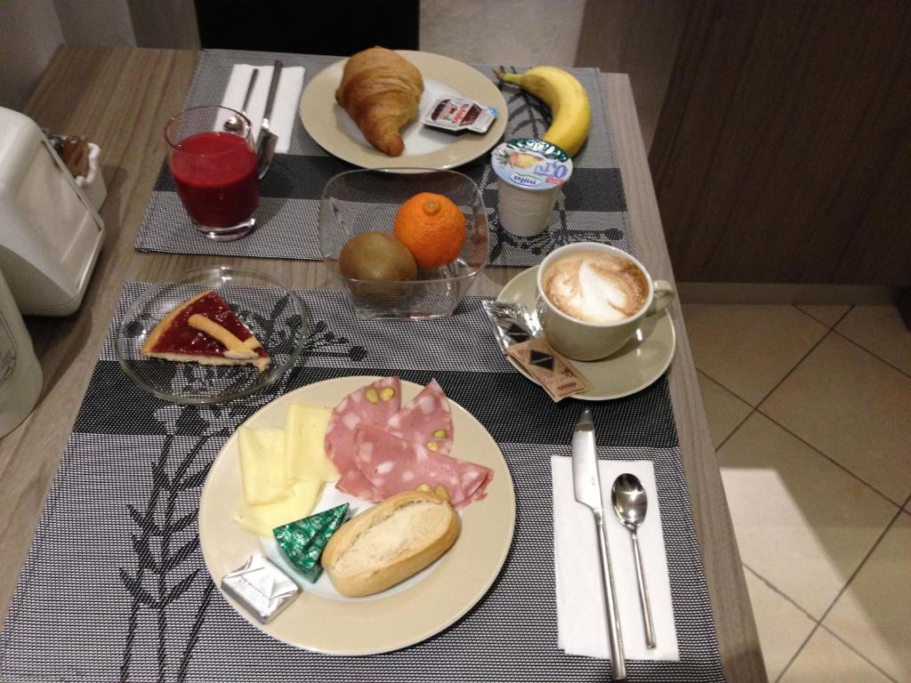 Jídlo v hotelu nebo okolí