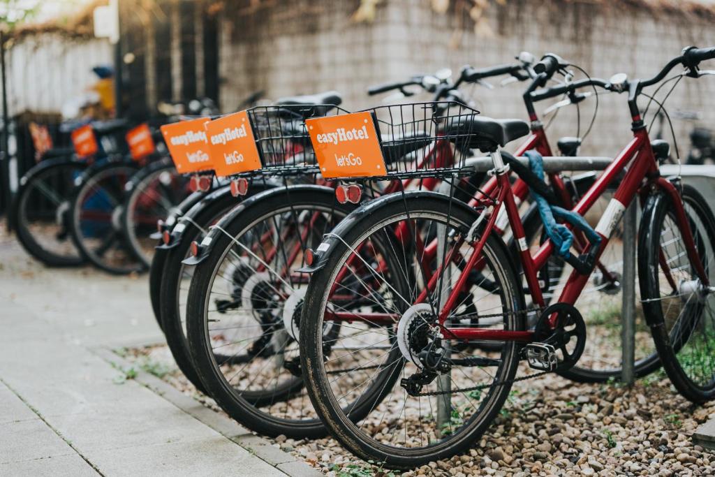 Jízda na kole v ubytování easyHotel Berlin Hackescher Markt nebo okolí