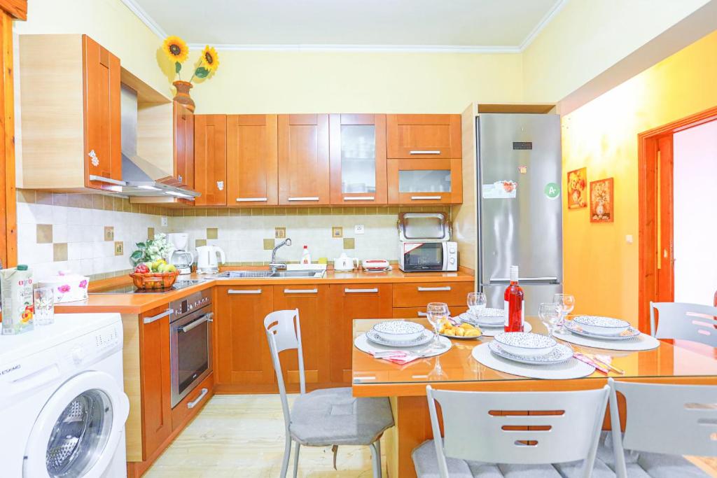 Kuchyň nebo kuchyňský kout v ubytování Agathi House