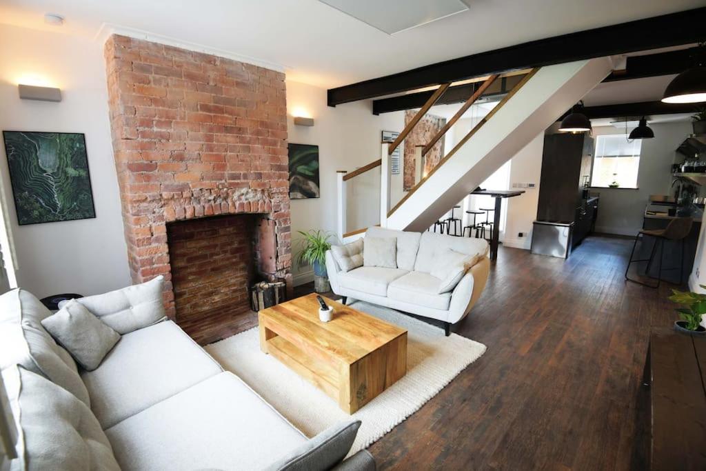 Industrial Cosy Cottage – Gateway to the Lakes - Housity