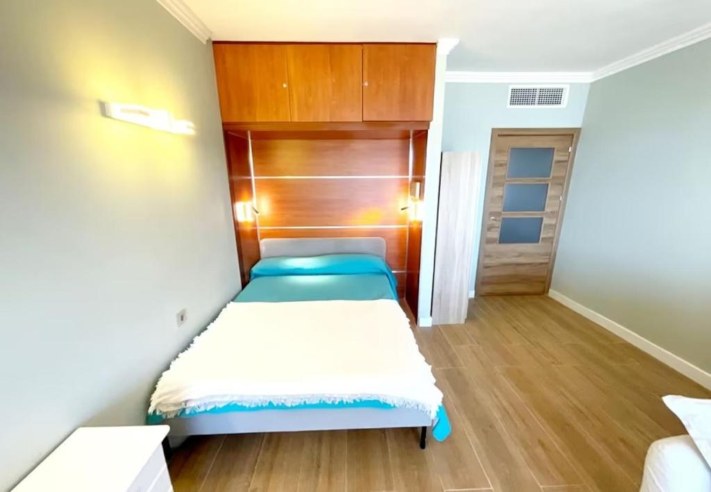 Postel nebo postele na pokoji v ubytování Estudio El Balcón, en primerísima línea de playa.