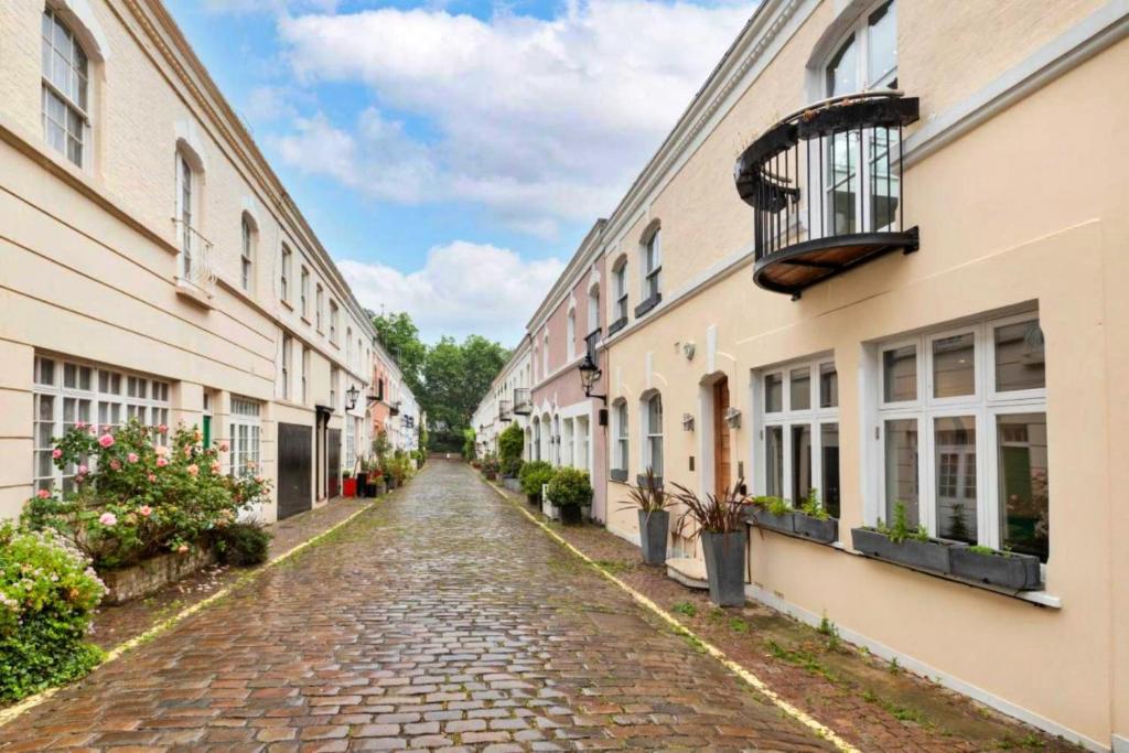 Finest Retreats Ennismore Garden Mews, London (updated prices 2024)