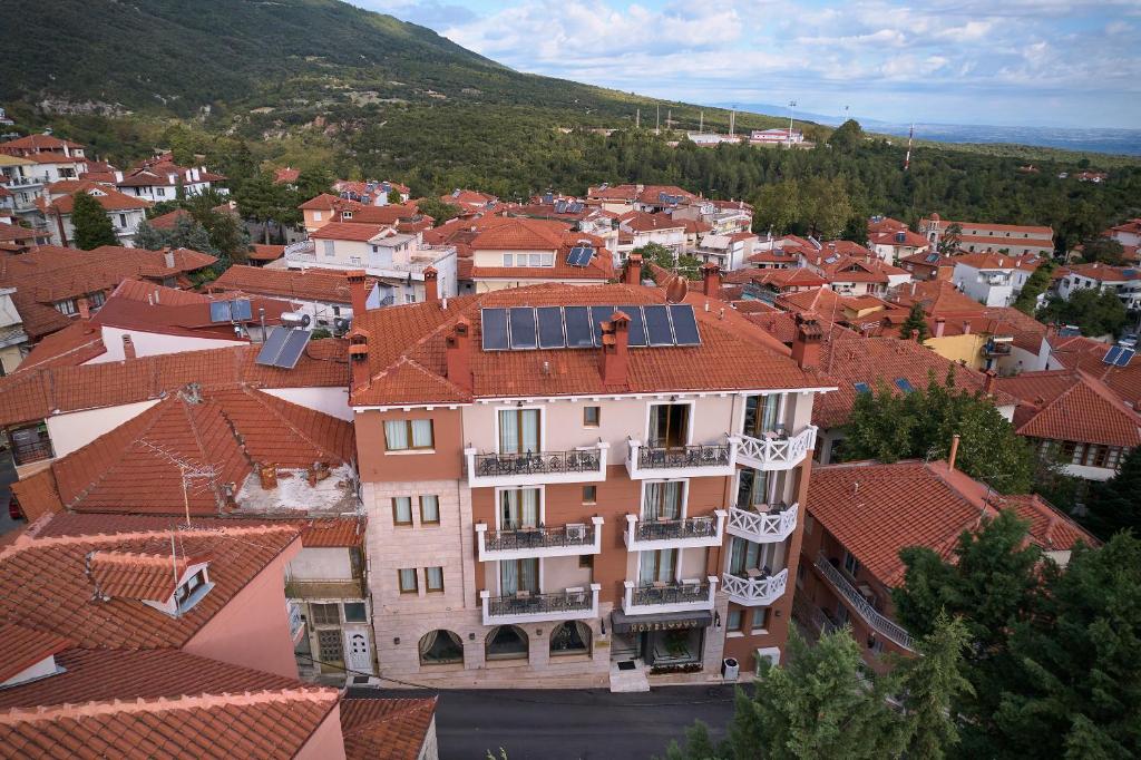 Nespecifikovaný výhled na hory nebo výhled na hory při pohledu z hotelu