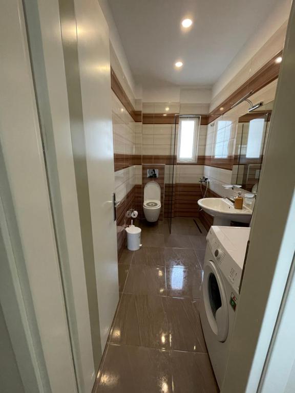 Seaside Apartmens Sarande - Image 3