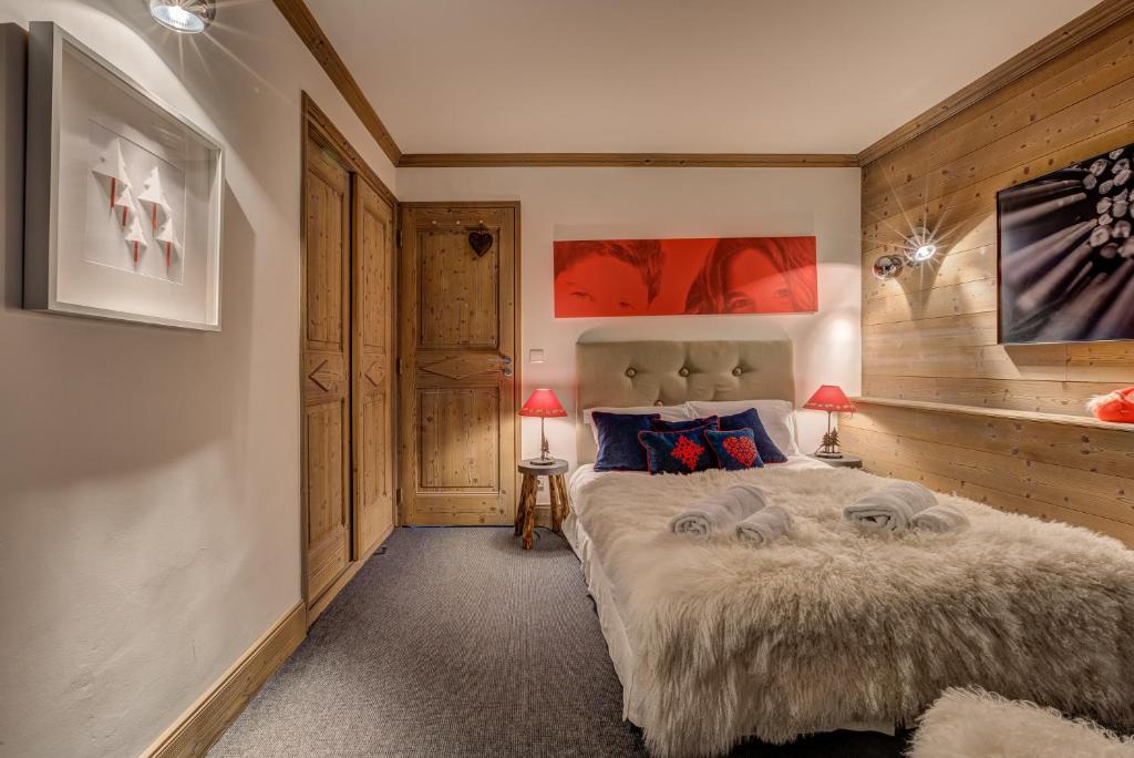 Zdjęcie z galerii obiektu Luxurious Ski-in Ski-out Duplex on Ski Slope w Courchevel