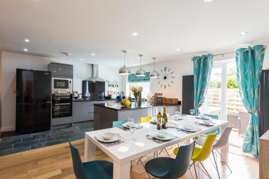 Crab Pot Cottage, Trearddur (updated prices 2024)