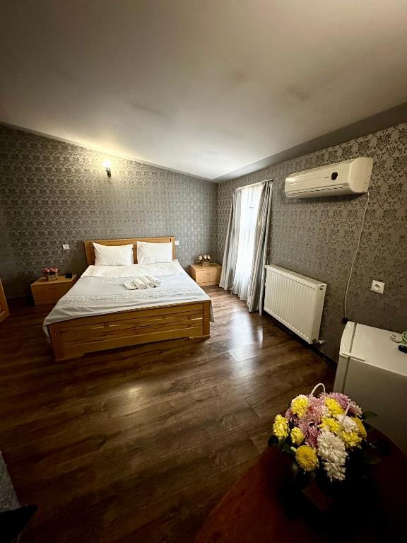 Postel nebo postele na pokoji v ubytování Qeroli old town