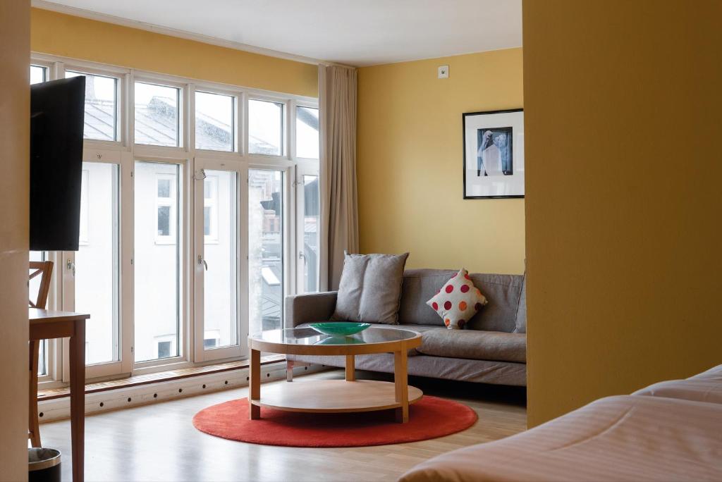 TV a/nebo společenská místnost v ubytování Hotel Bishops Arms Lund