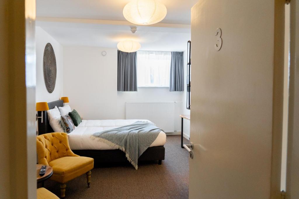 
Comfort Room Street Level
