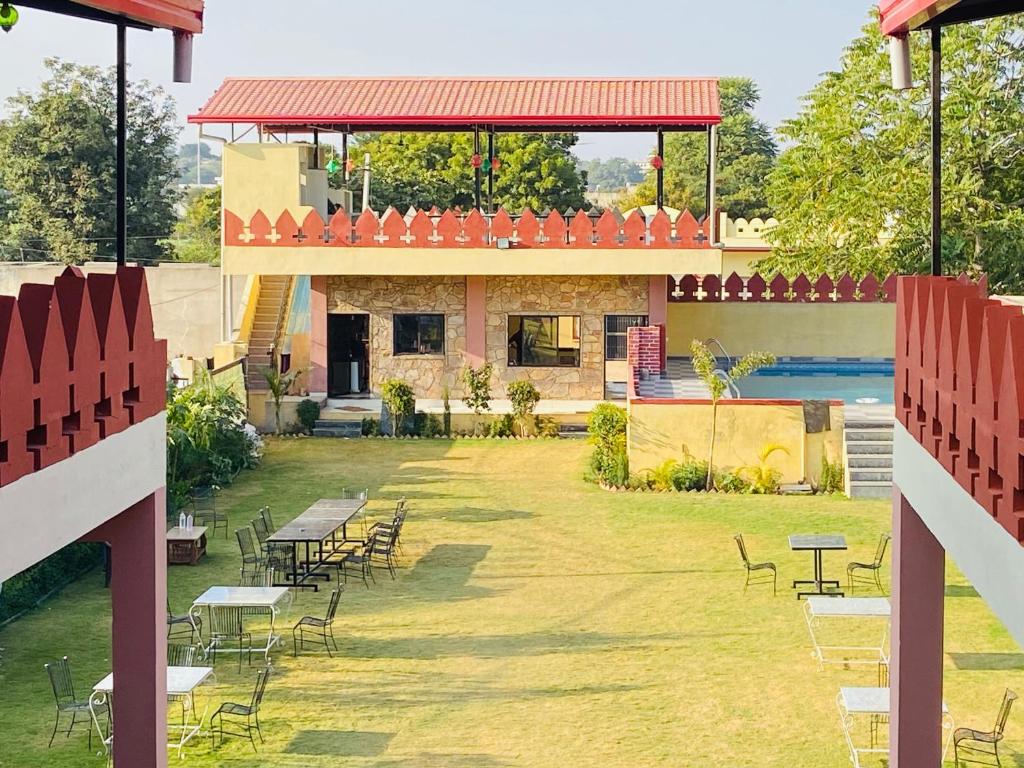 Zahrada ubytování Pushkar Retreat Resort - The Nature and Mountain View Resort ,Pushkar