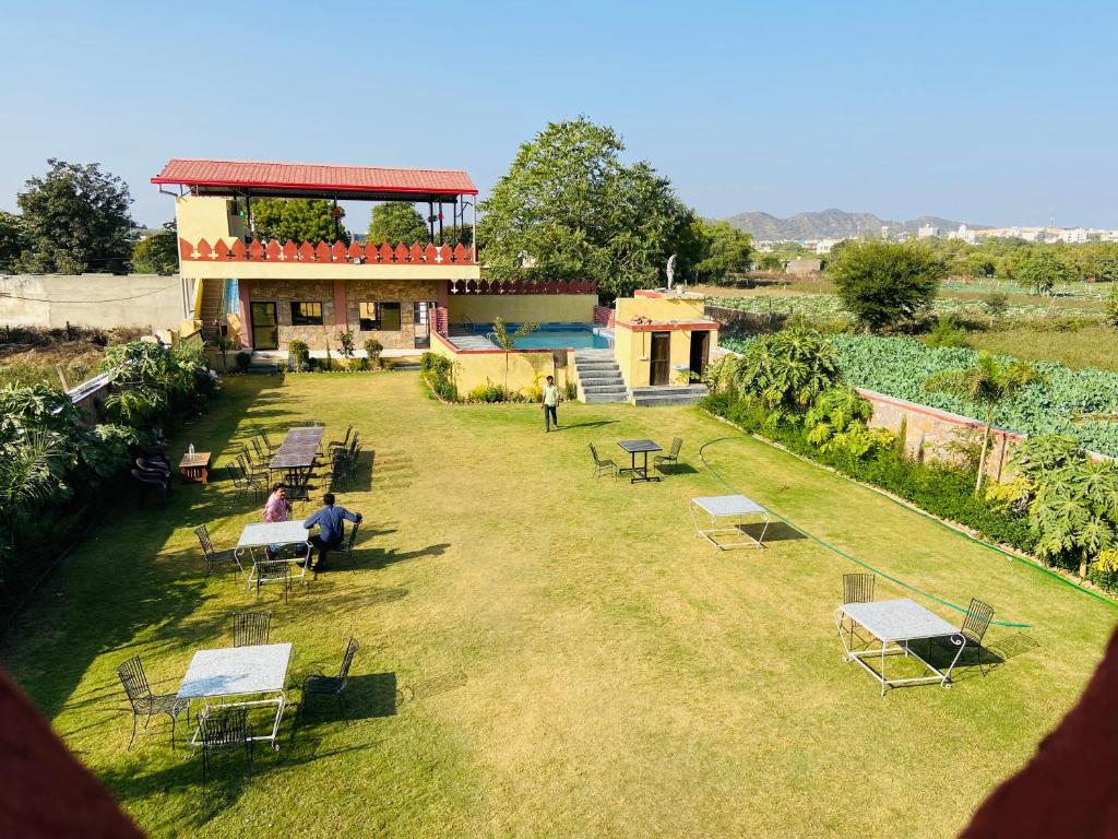 Zahrada ubytování Pushkar Retreat Resort - The Nature and Mountain View Resort ,Pushkar