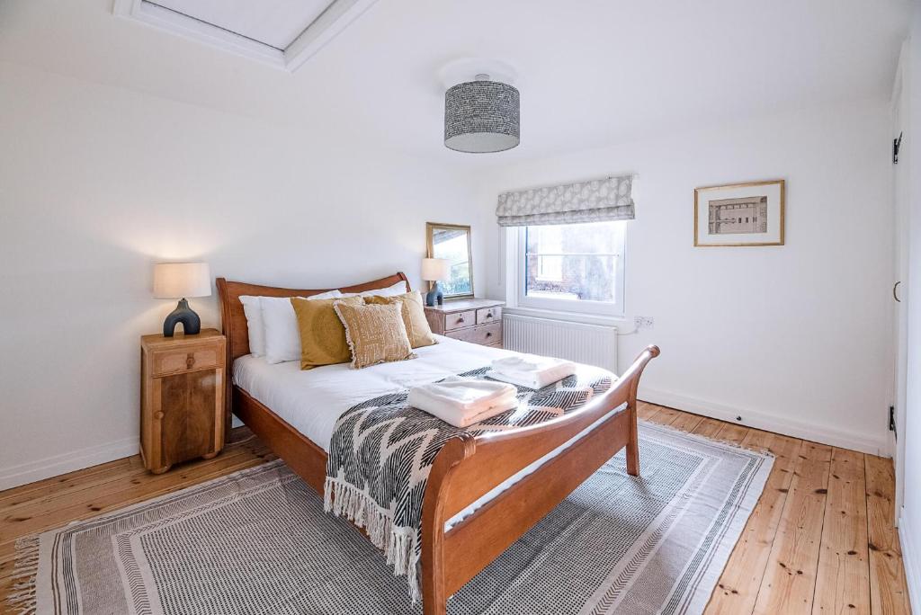 Solebay House, Tunstall 7