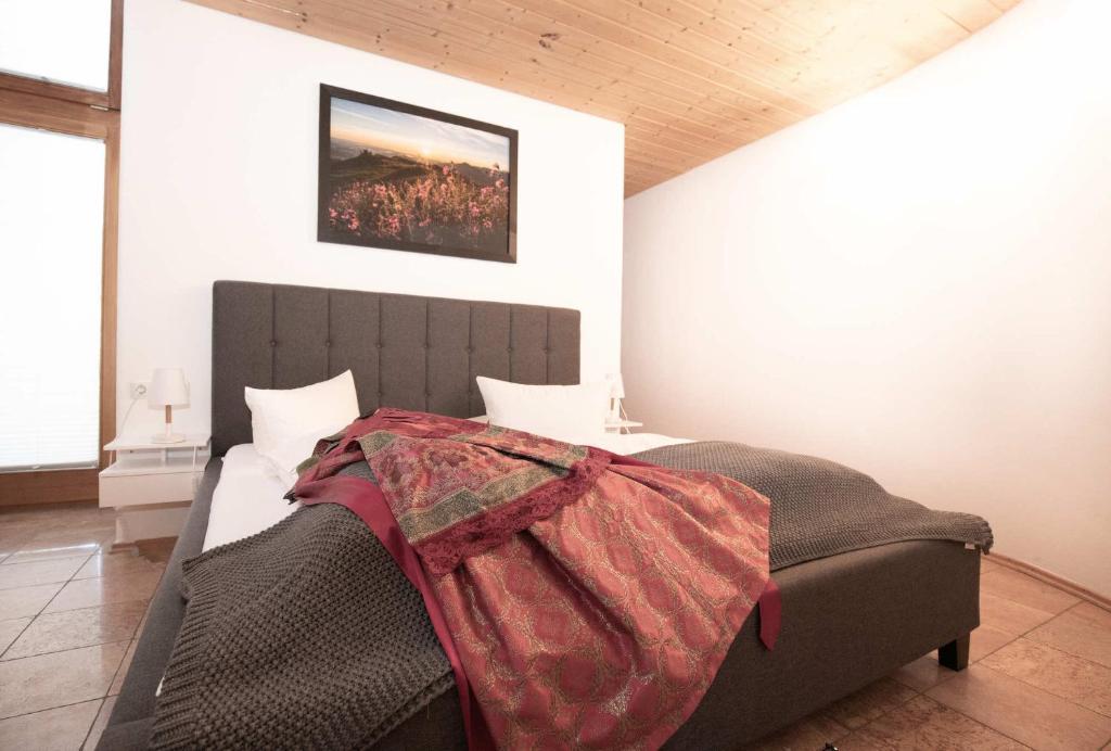 Postel nebo postele na pokoji v ubytování Hotel-Gasthof Der Wiesengrund