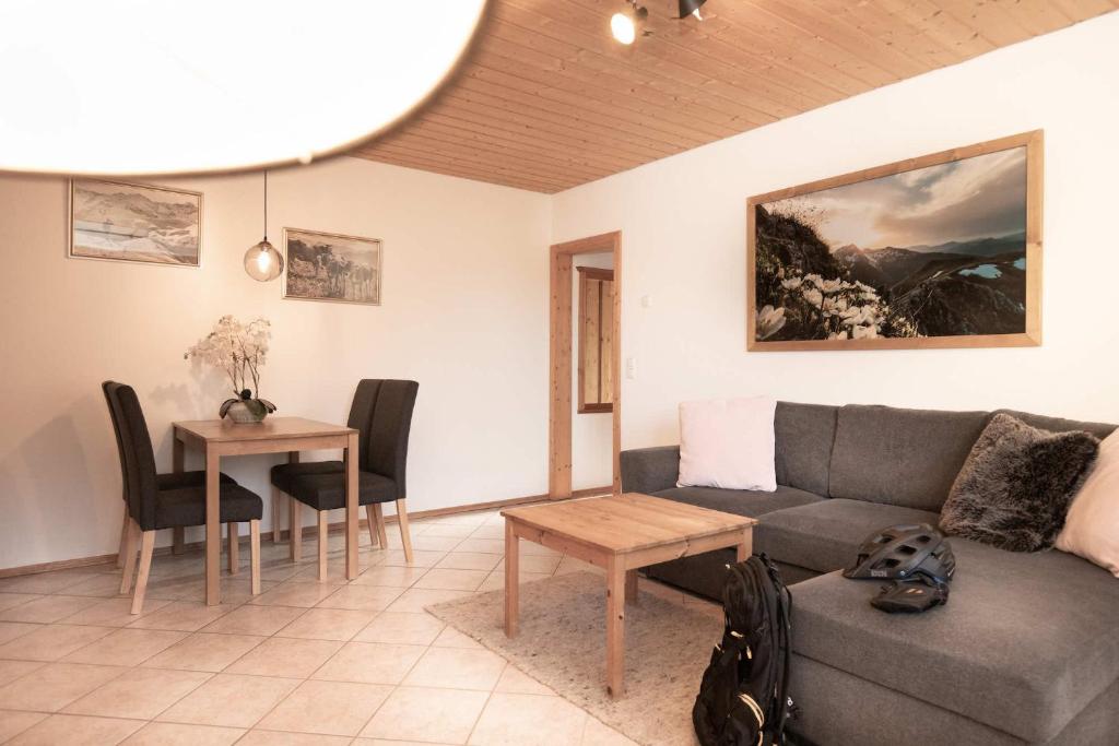 Posezení v ubytování Hotel-Gasthof Der Wiesengrund