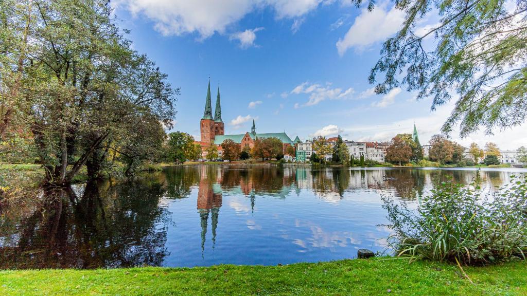 Výhled na řeku, která protéká v blízkosti apartmánu