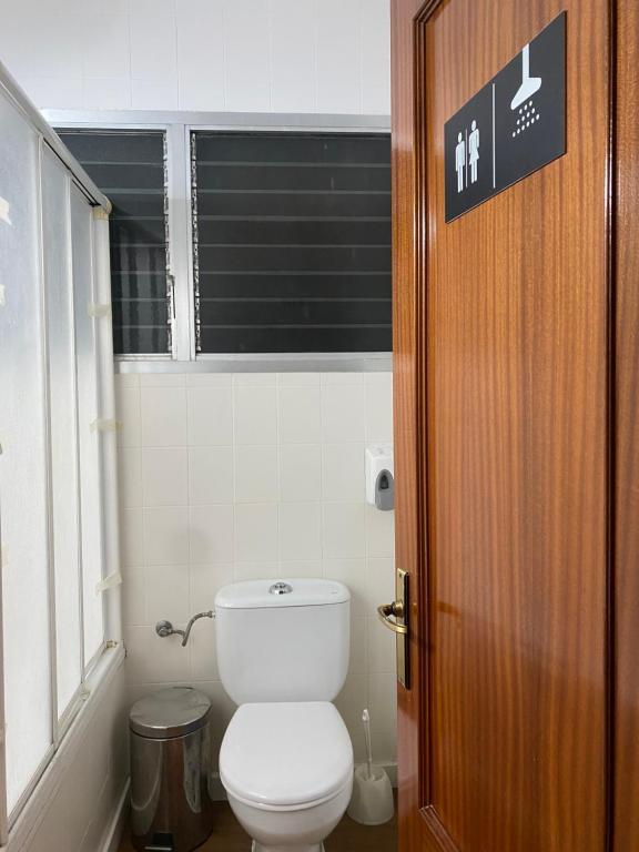Koupelna v ubytování HOSTAL GALICIA CARDEDEU