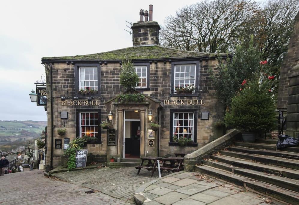 Haworth Prime Location 3 Bedroom Duplex Apartment 4