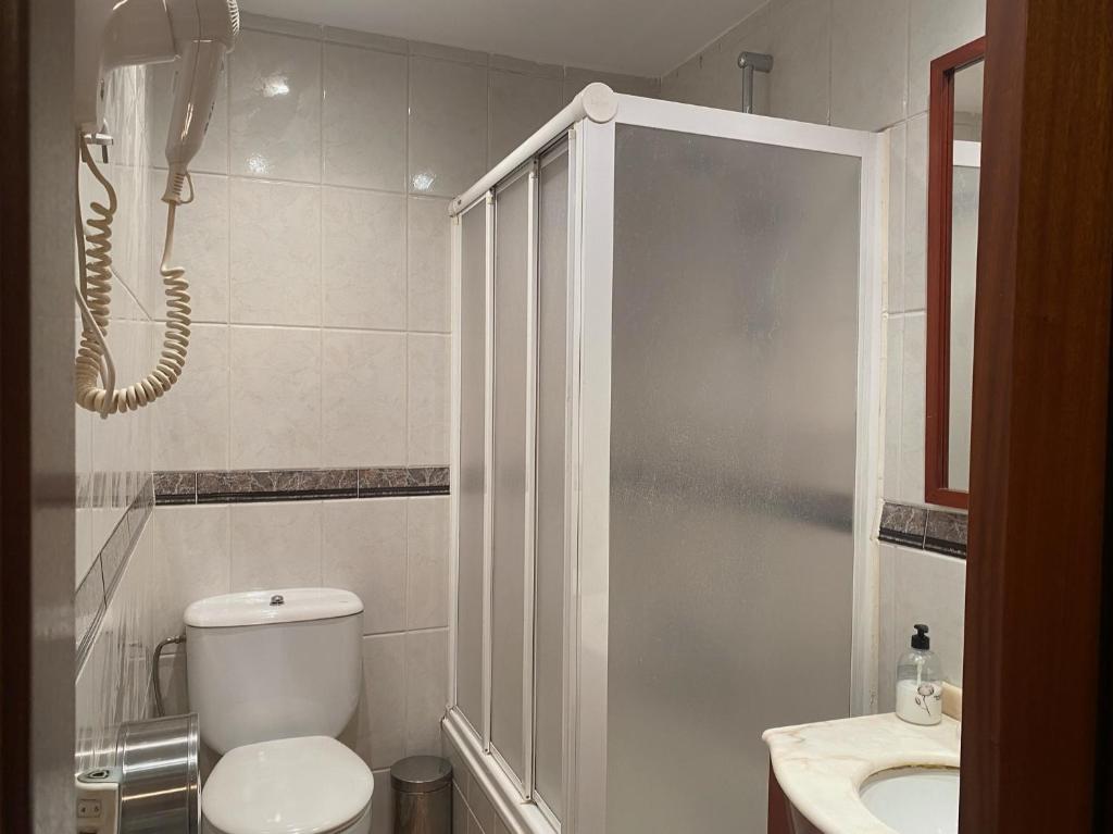Koupelna v ubytování HOSTAL GALICIA CARDEDEU