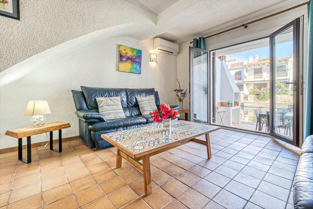 Isla Cartago 49 - Barneda, Empuriabrava – Bijgewerkte prijzen ...