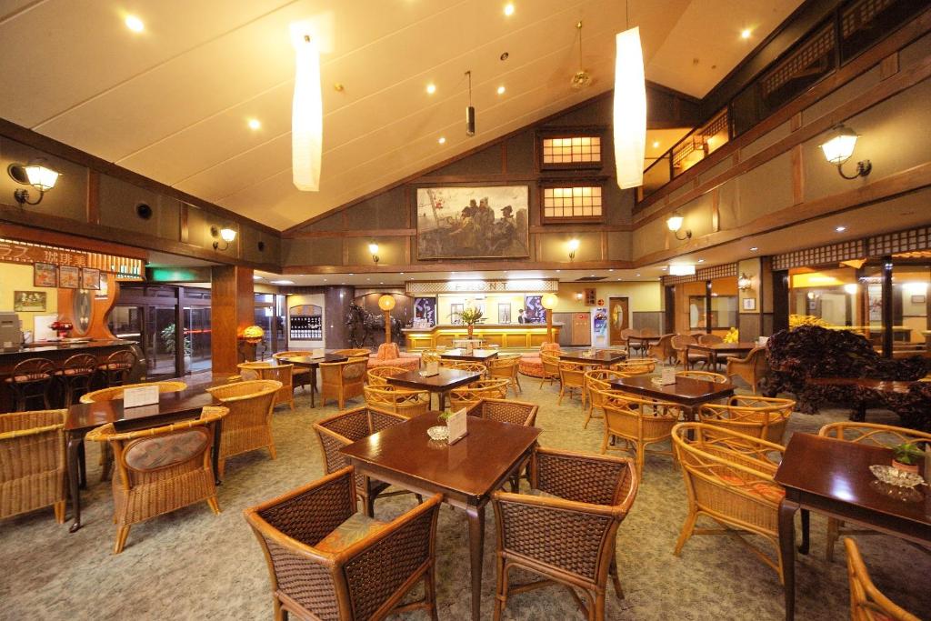 Restaurace v ubytování Awara Onsen hot spring Koubou Gurabaatei