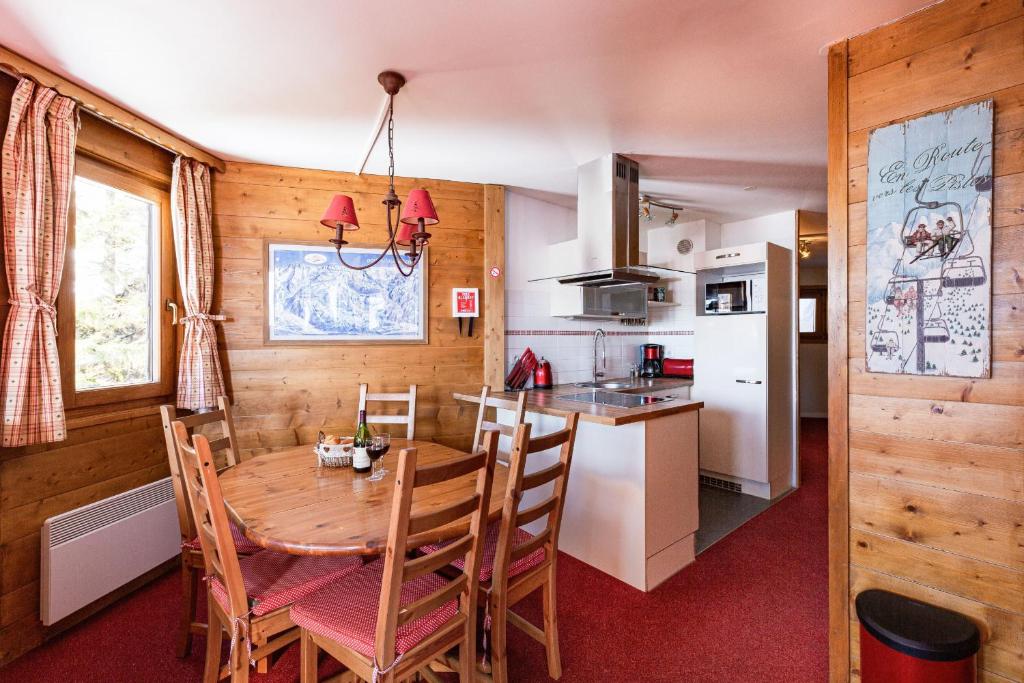 Kuchyň nebo kuchyňský kout v ubytování Chalet Choucas by Avoriaz Chalets