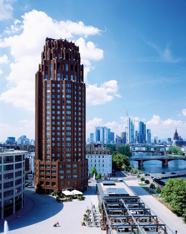 Uma visão geral de Frankfurt ou uma vista da cidade tirada do hotel