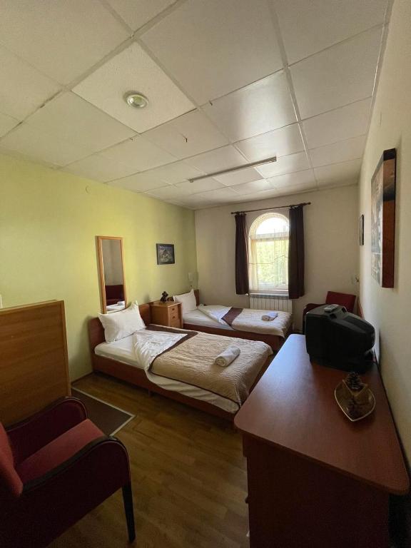 Rooms Sonata - İki Yataklı Oda - Ortak Banyolu