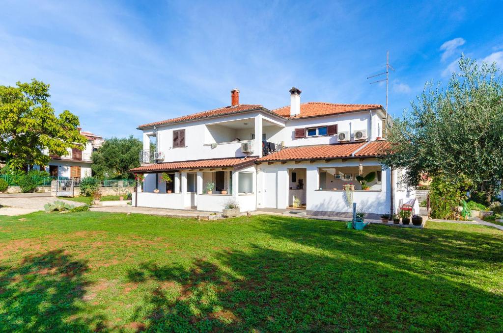 Apartments Cetina